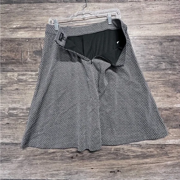 Ann Taylor Midi Black White A-Line Skirt Casual - Picture 3 of 7